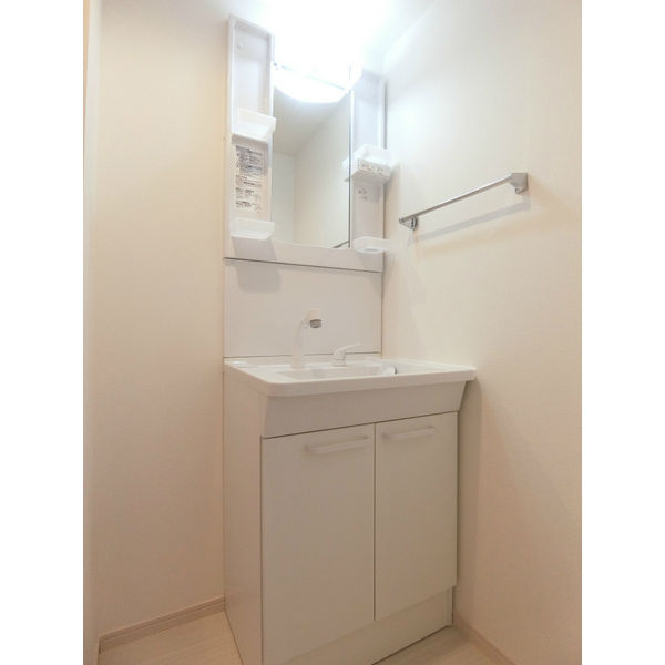 リブリ・新瑞 名古屋市賃貸　仲介手数料無料の洗面所