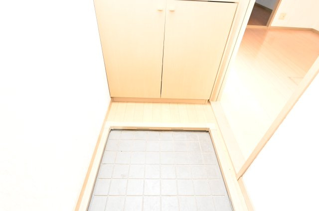 【玄関】 | ビクトワールA棟