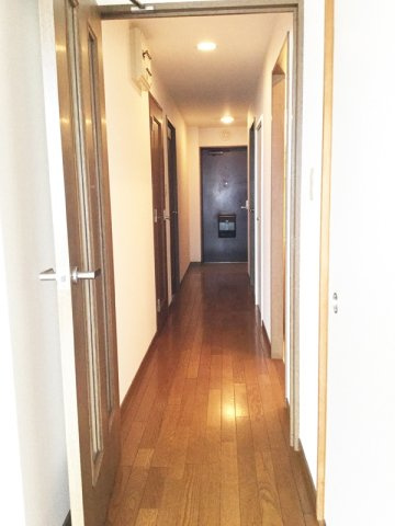 コーシャハイツ苅田の玄関