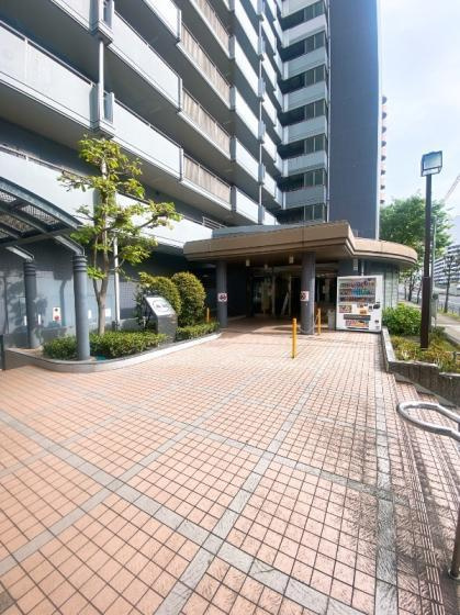 コーシャハイツ苅田のエントランス