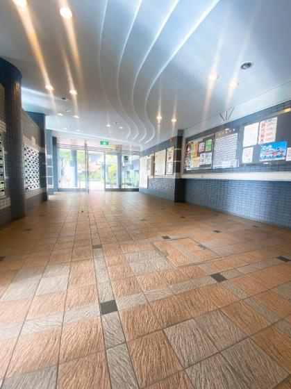 大阪市住吉区苅田９丁目の賃貸マンションのロビー