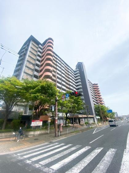 大阪市住吉区苅田９丁目の賃貸マンションの外観