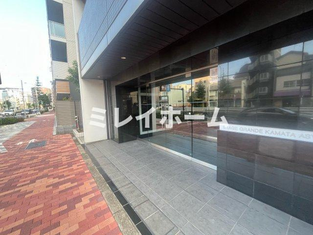 ステージグランデ蒲田アジールコートのエントランス