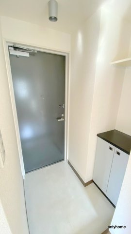 ケイズプレイス　仲介手数料無料の玄関