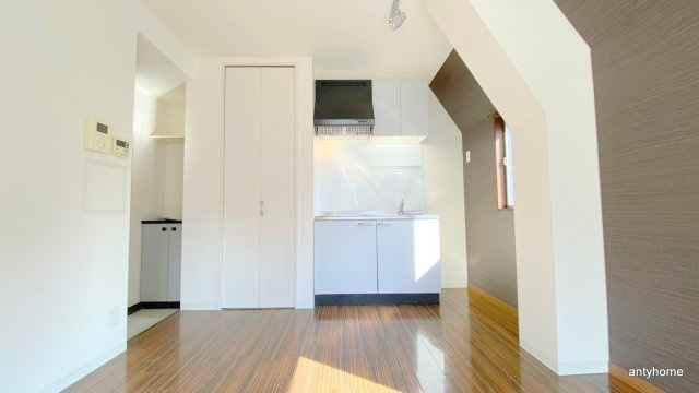 ケイズプレイス　仲介手数料無料の居間・リビング