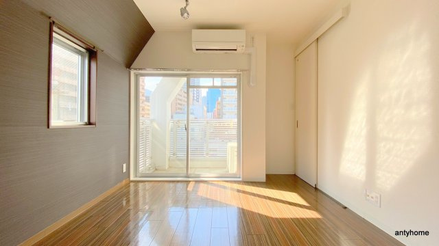 ケイズプレイス　仲介手数料無料の洋室