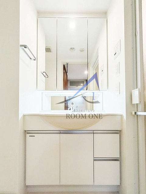 パレステージ青井ナチュラコートの洗面所|洗面台です。