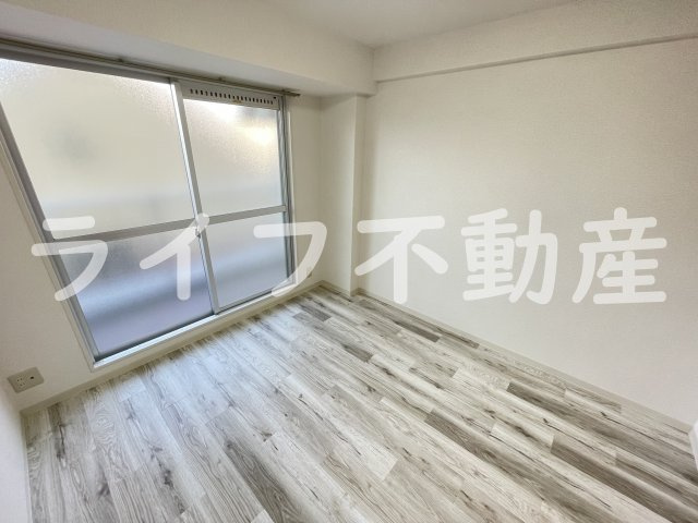 ハイムリップル荒川の居間・リビング|こちらのリビングで趣味の時間をお楽しみください