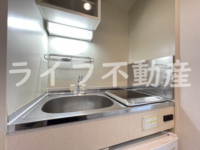 ハイムリップル荒川のキッチン|コンパクトなキッチンで掃除もラクラク