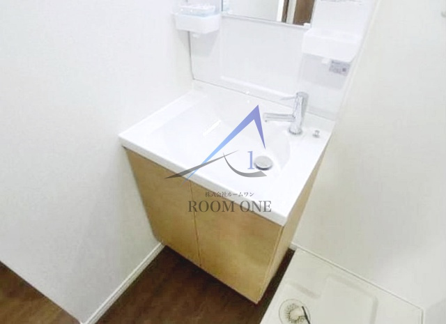 エクレーレ舜プリモの居間・リビング|洗面台です。