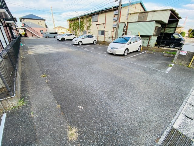 【駐車場】