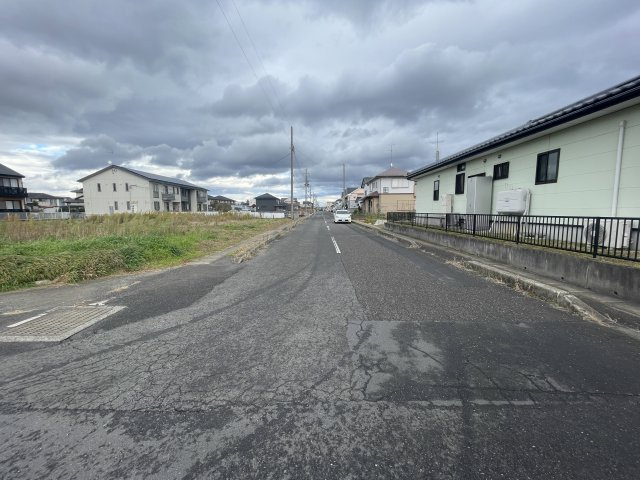 住宅用地・建築条件付き売地　郡山市富田町前川原　富田小・富田中の前面道路含む現地写真