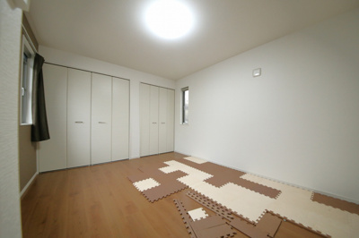 【洋室】 | 蓮田市東4丁目築浅中古戸建 | １階洋室7.2帖