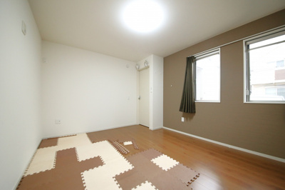 【洋室】 | 蓮田市東4丁目築浅中古戸建 | １階洋室7.2帖