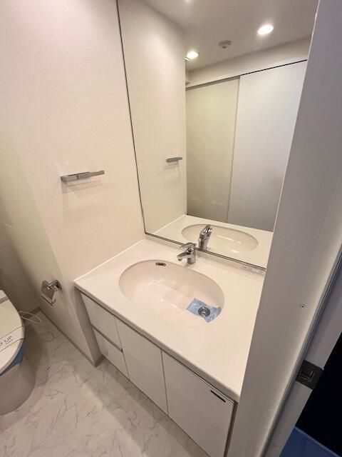 レジディア中落合Ａ棟の洗面所