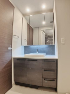 【洗面所】 | Brillia日本橋茅場町 | 忙しい朝には欠かせない洗面所です