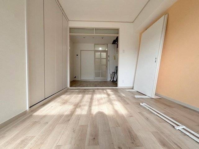 ローズコーポ新大阪7の居間・リビング