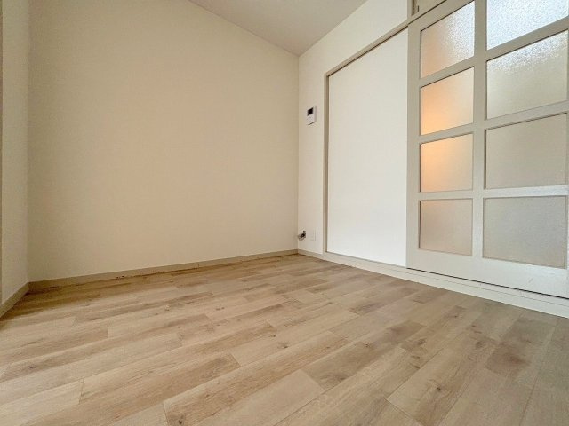 ローズコーポ新大阪7の洋室