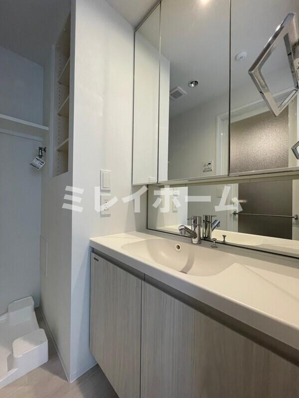 ルミーク北品川の独立洗面台