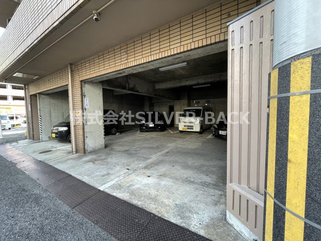 アメニティー千島の駐車場