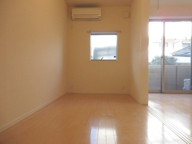 Ｍ’ｓ　ｃｏｕｒｔの洋室