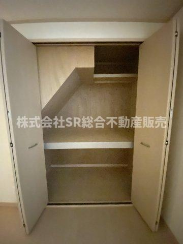 上四条町中古戸建の収納|十分な収納スペースがあります