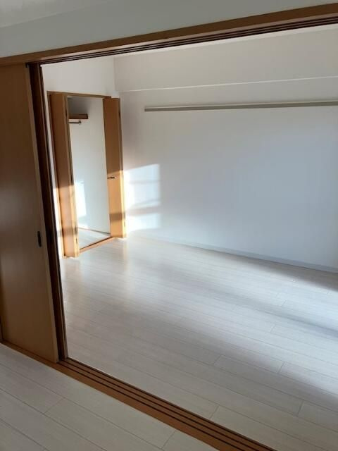 シャン・ド・ローズの寝室