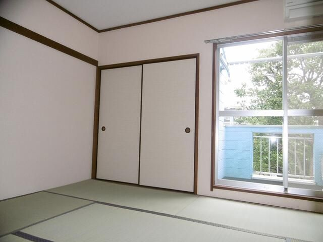 ストークハイツ岸の和室