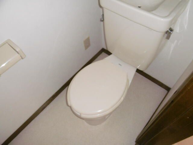 ストークハイツ岸のトイレ