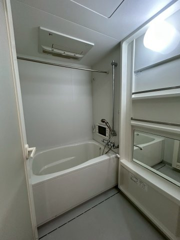 フレンシアノイエ難波南の浴室