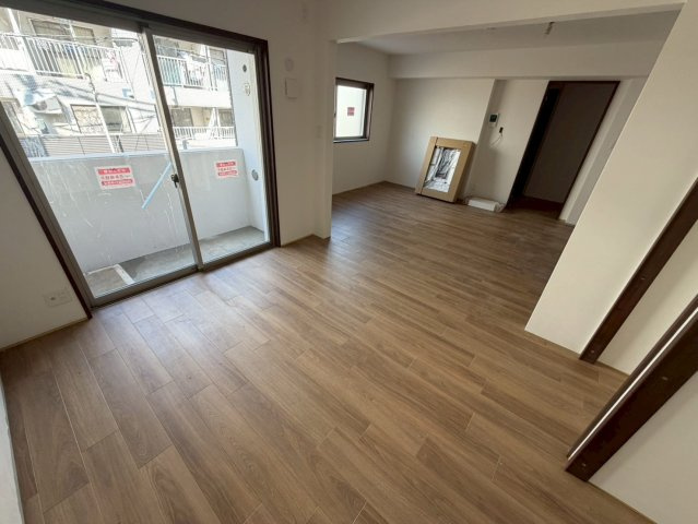 アークメゾン王子公園の居間・リビング