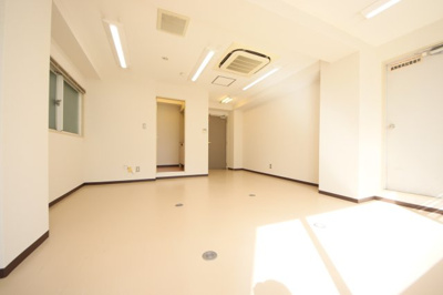 【内装】 | 54ヤングビル