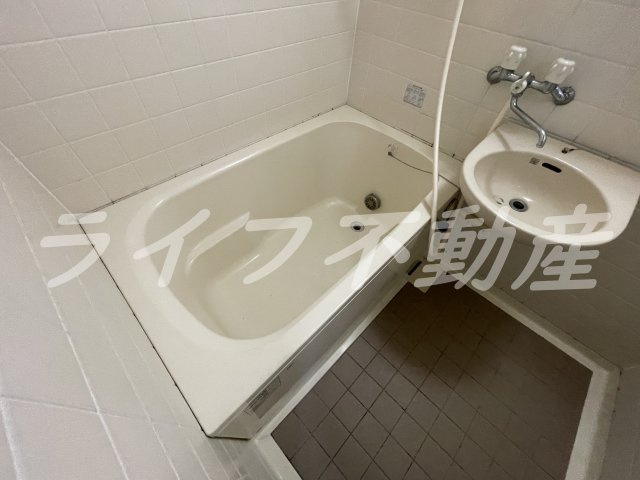 クリエイトパートⅠの浴室|日々の疲れを癒すお風呂付です