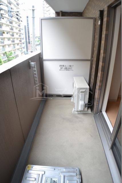 大阪市西区江之子島１丁目の賃貸マンションのバルコニー