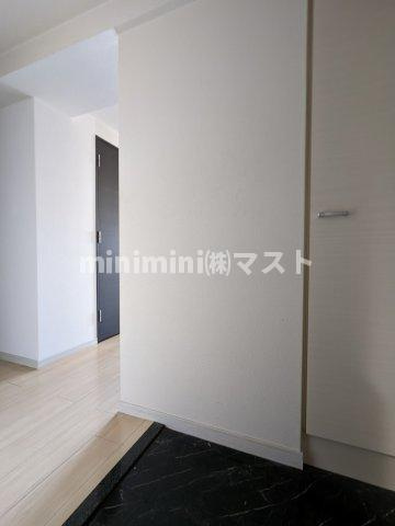 大阪市西区立売堀４丁目の賃貸マンションの玄関