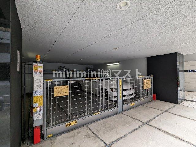 大阪市西区立売堀４丁目の賃貸マンションの駐車場