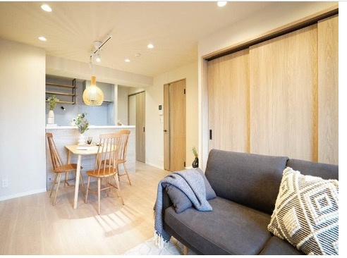 【居間・リビング】 | ★仲介手数料無料★南青山ユニハイツ(新規リノベーション済み）