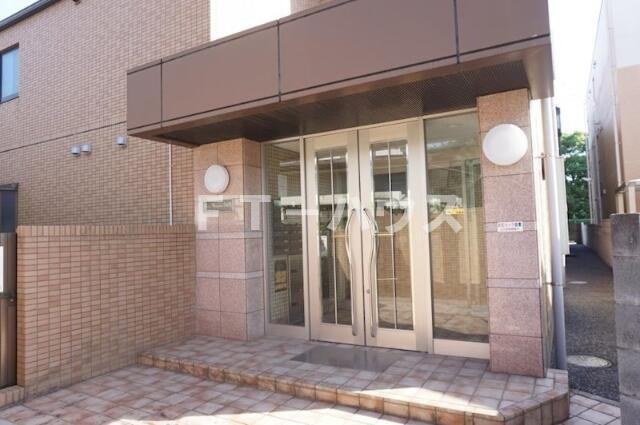 ピュアメゾンティーアンドワイのエントランス|エントランス