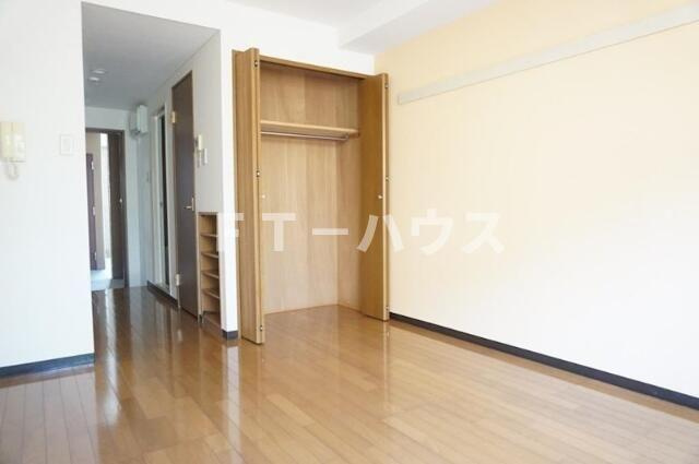 ピュアメゾンティーアンドワイの寝室|※反転タイプです