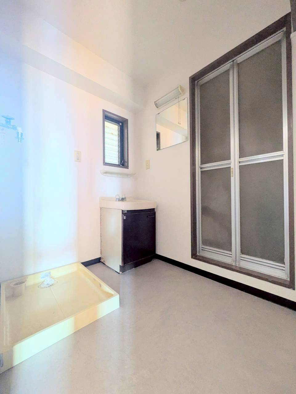 寿屋ビルの洗面所