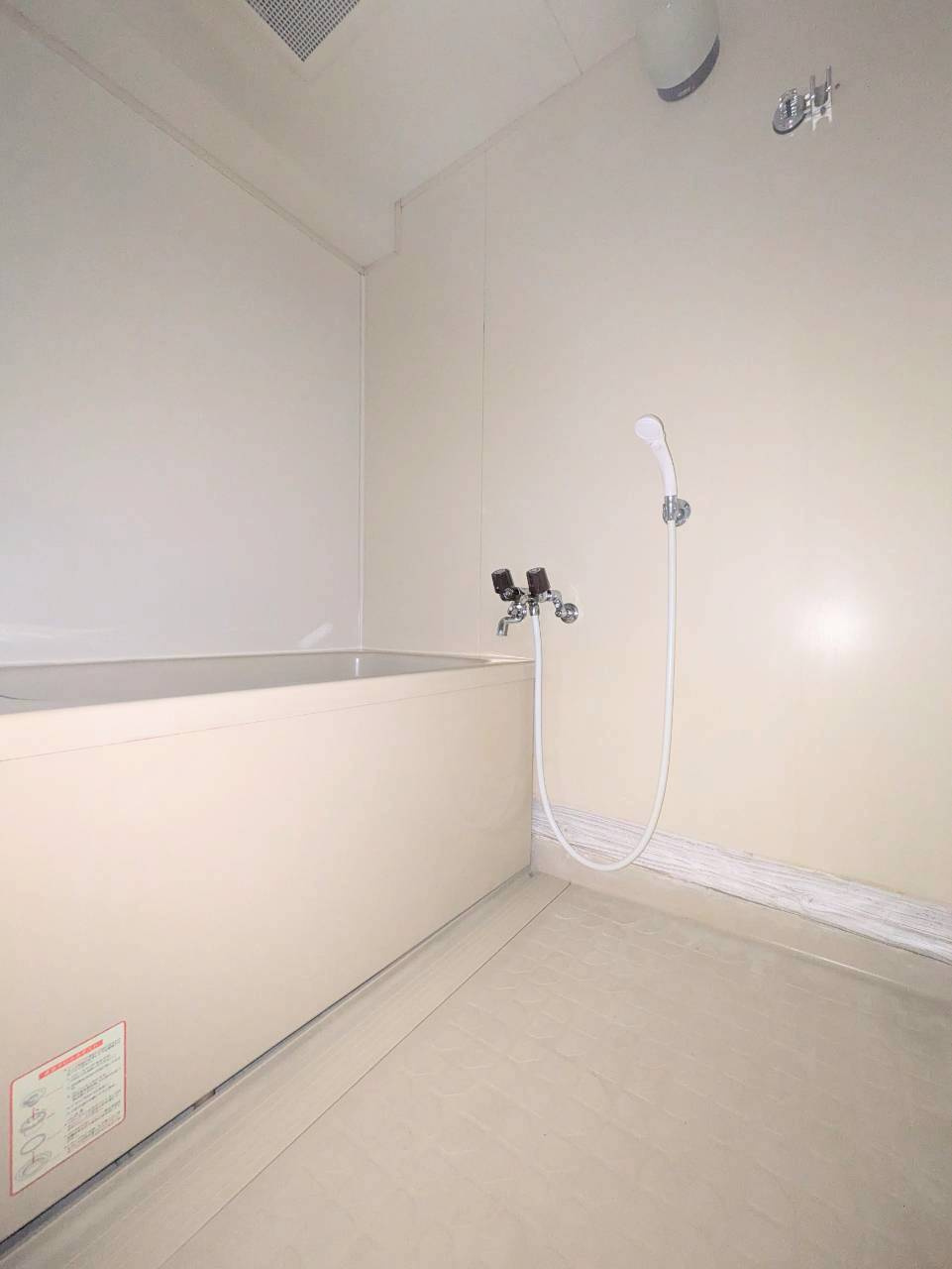 寿屋ビルの浴室