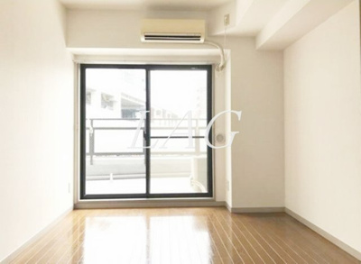 【居間・リビング】 | クオーレイナバ | 洋室のお部屋です。