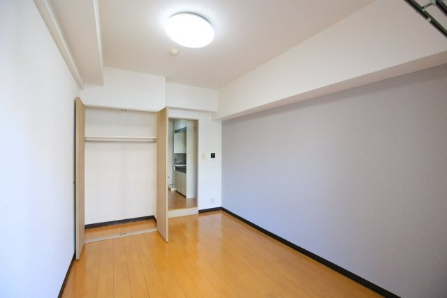 フェニックス大塚駅前の洋室