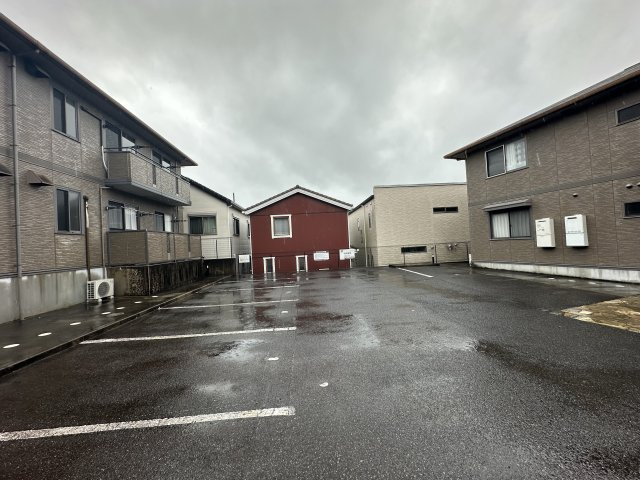 ヴィラ・クオーレ　A棟の駐車場