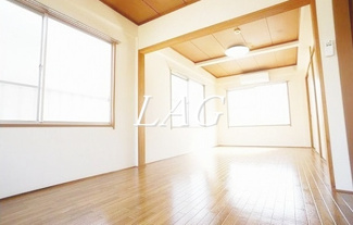 【居間・リビング】 | センチュリープレイス | 洋室のお部屋です。