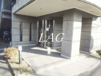 【エントランス】 | メゾン・ド・ノアール | エントランスです。