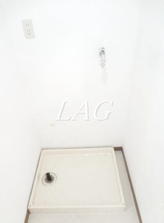 【設備】 | メゾン・ド・ノアール | 室内洗濯機置き場です。