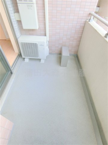 ルクシェール武蔵新田のバルコニー