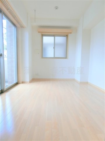 ルクシェール武蔵新田の居間・リビング