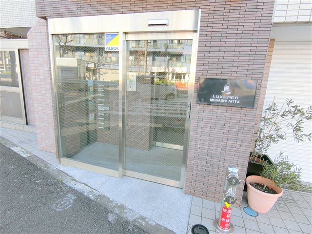 ルクシェール武蔵新田の外観